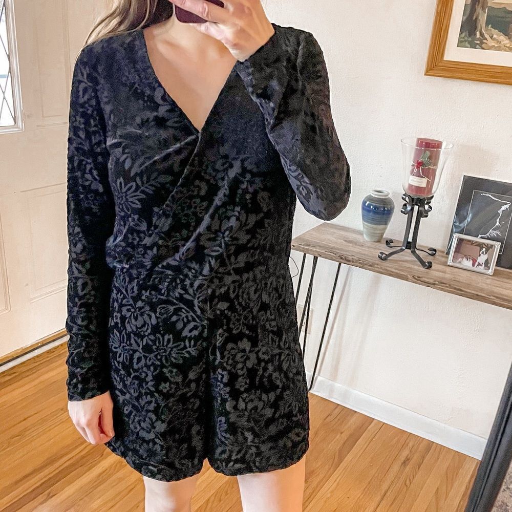 Saylor Floral Velvet Romper Black M